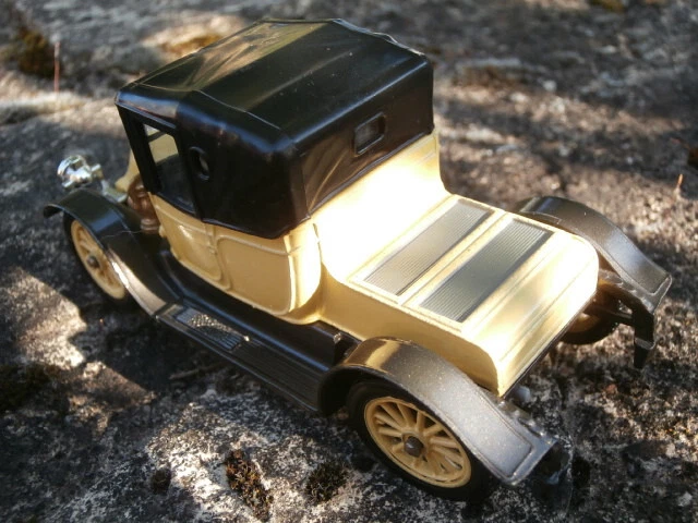 CORGI CLASSICS: 9032 Renault 12/16 1910 Neuwertig/Mint incl. Club Leaflet in OVP - Bild 3 von 4