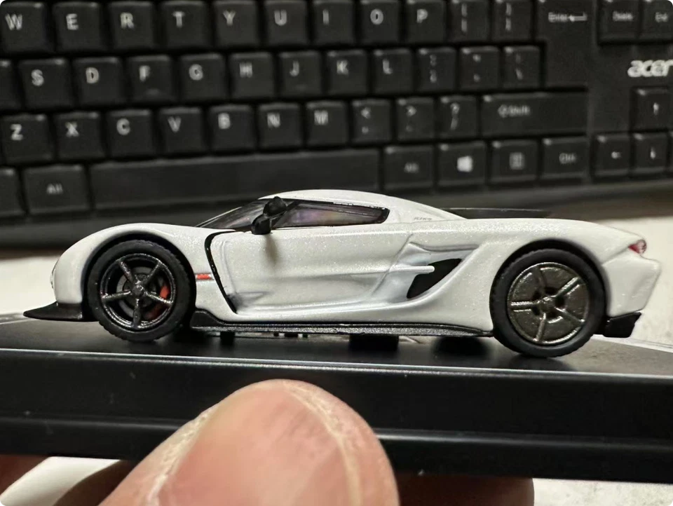 Postercars 1:64 Koenigsegg Jesko Absolut Diecast Model Car Rubber Tires New Card - Image 2 of 4