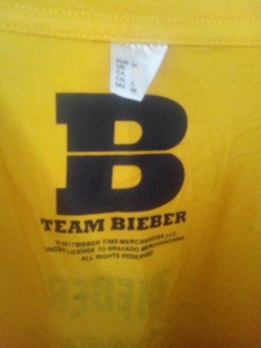 Justin Bieber 2017 Tour T Shirt Size Medium - Picture 3 of 6