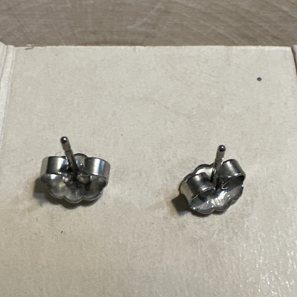 Pendientes de Colección Muppet Babies Jim Henson's Baby Miss Piggy con Postes de Acero Quirúrgico Foto 2 de 3