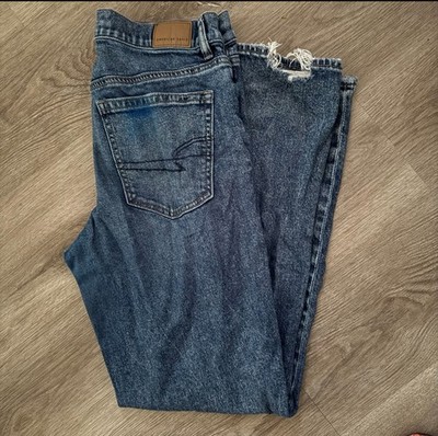 American Eagle Destroyed  Woman's 6 Blue Jeans 126 Straight Leg