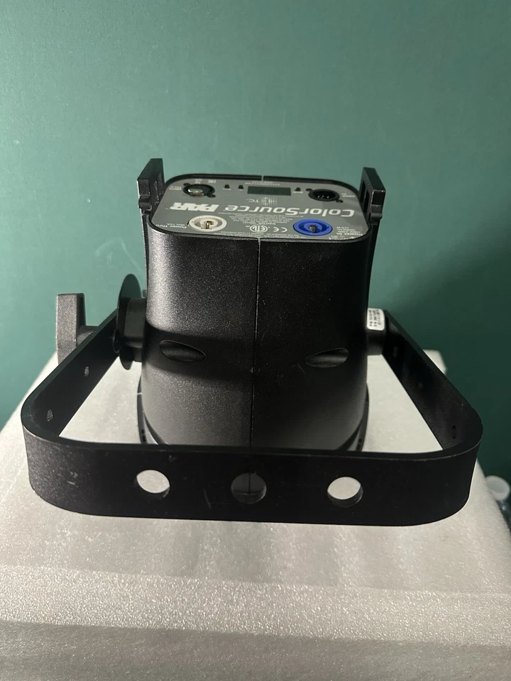 ETC ColorSource PAR LED Wash Lights – DMX, RGB-L, Intertek 3060167. - Image 3 of 4