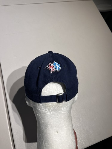 Gorra clásica New Era azul 9Twenty logotipo de club de golf correa trasera bandera británica - Imagen 3 de 8