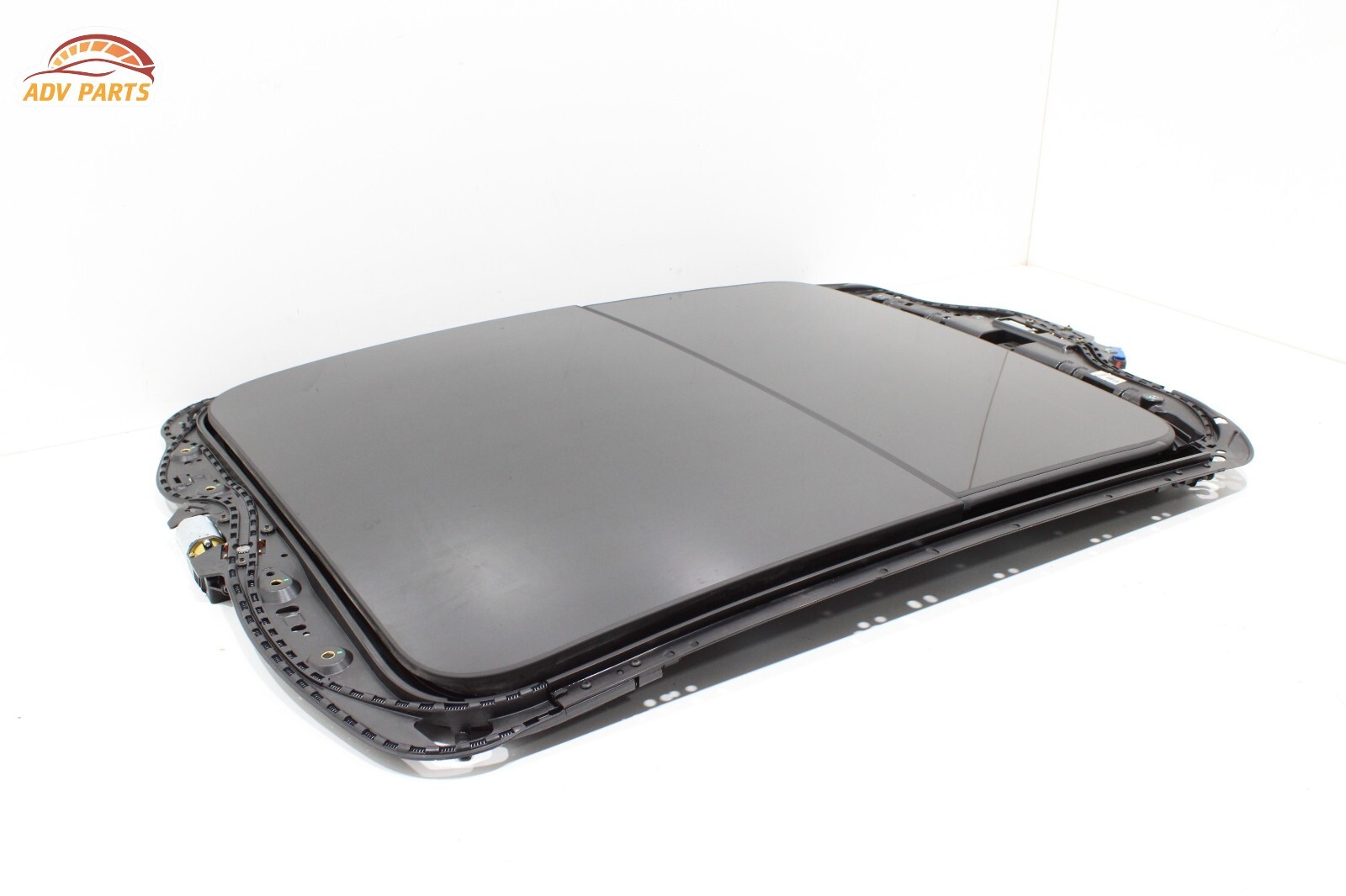 2017 - 2020 MASERATI LEVANTE PANORAMIC SUNROOF WINDOW GLASS & MOTORS & SHADE OEM