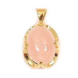 Pendentif quartz rose romantique en or jaune pour sublimer vos tenues d'été