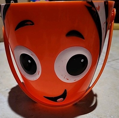 FINDING NEMO DISNEY PIXAR HALLOWEEN PUMPKIN CANDY BUCKET