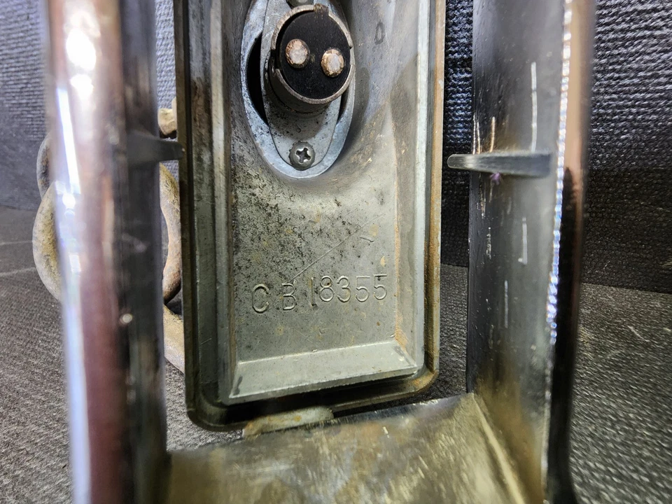 1951 52 Desoto LH 发球杆转向信号公园灯前豪华克莱斯勒 Mopar 原始设备制造商 — 第 4/4 张图片