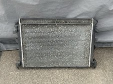 Kühler Paket Motor kühler VW Touran 5T1 / Originaler Teile 5Q0121251GL