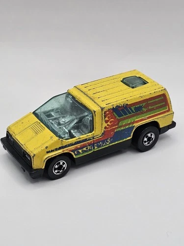 Vintage 1978 Hot Wheels Yellow/Black Inside Story Van 1980's Blackwalls