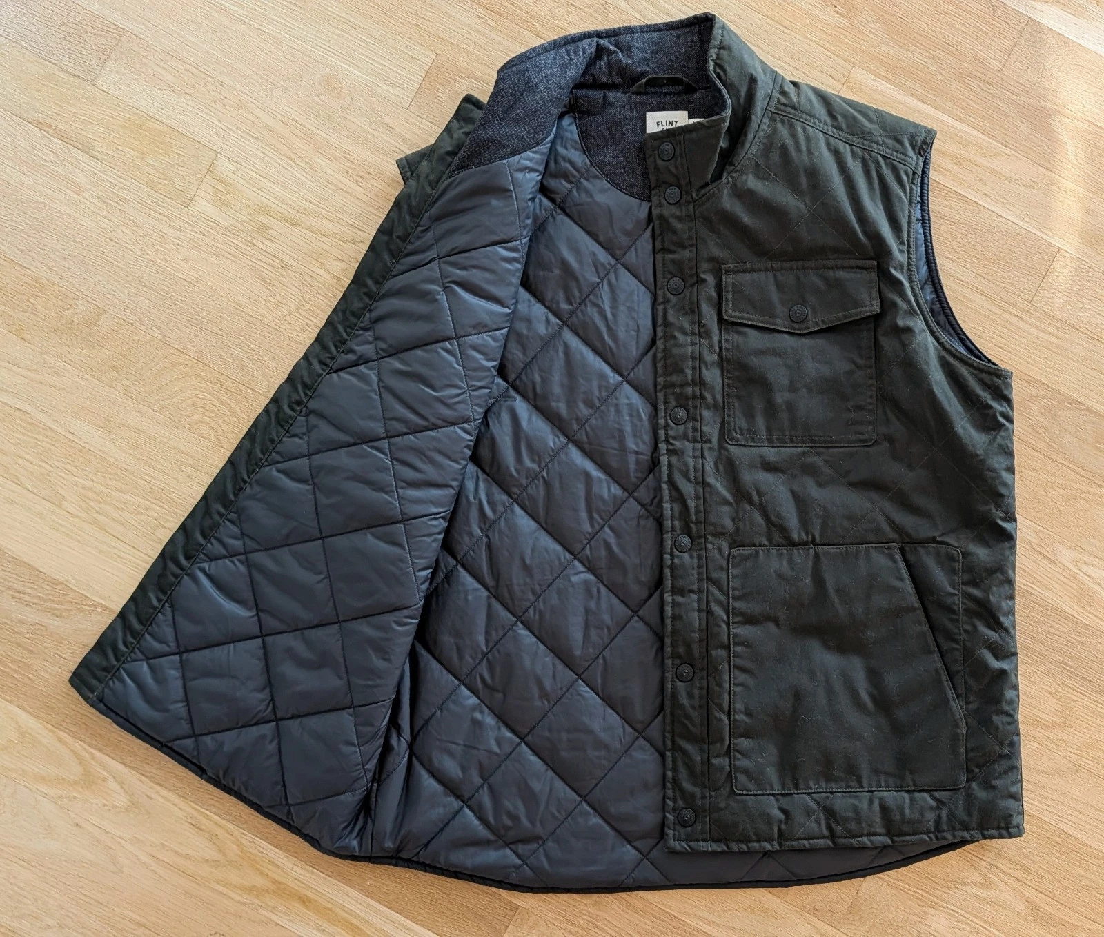 Flint and Tinder Men's Quilted Waxed Vest Dark Green Huckberry Large Insulated - product detail image 4