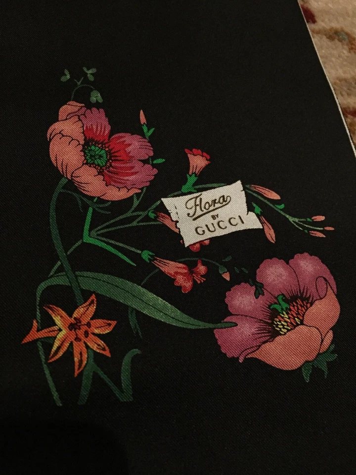 Pure Silk Panel Remnant Flora Floral 100% Silk Fabric Quilt 17”x5” Stunning!! - Image 3 of 4