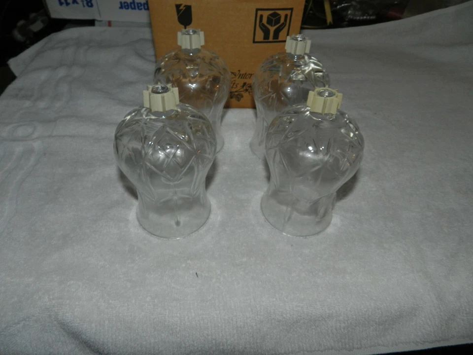 NUEVO EN CAJA Hogar Interior y Regalos Candelabros/Globos de Vidrio Astoria - Juego de 4 #11090 Foto 3 de 3