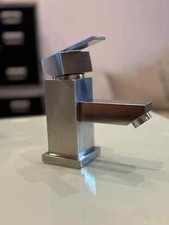 Modern Design Stainless Steel Mono Bath Filler Tap + 2 Connector Hoses HTY310