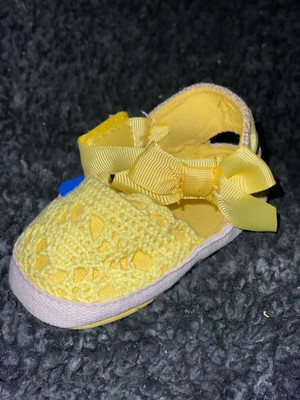 yellow sandals for baby girl