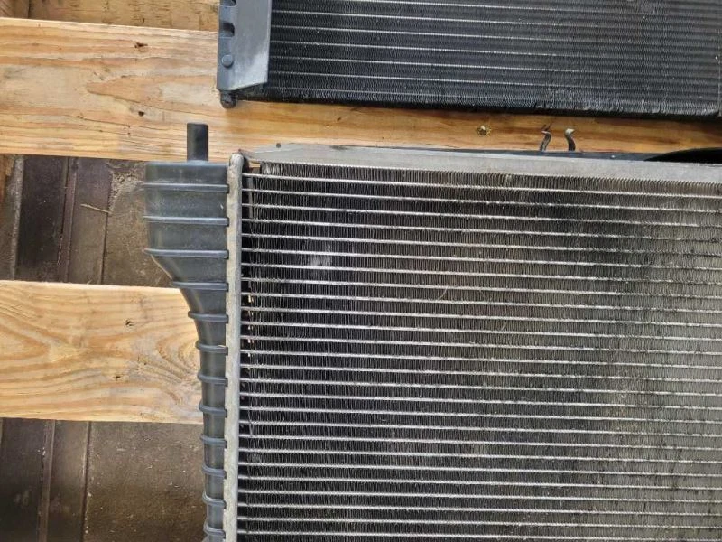 Ford Mustang GT 1994-1995 5,0 L radiador ventilador condensador automático tran delantero 2406 Foto 3 de 4