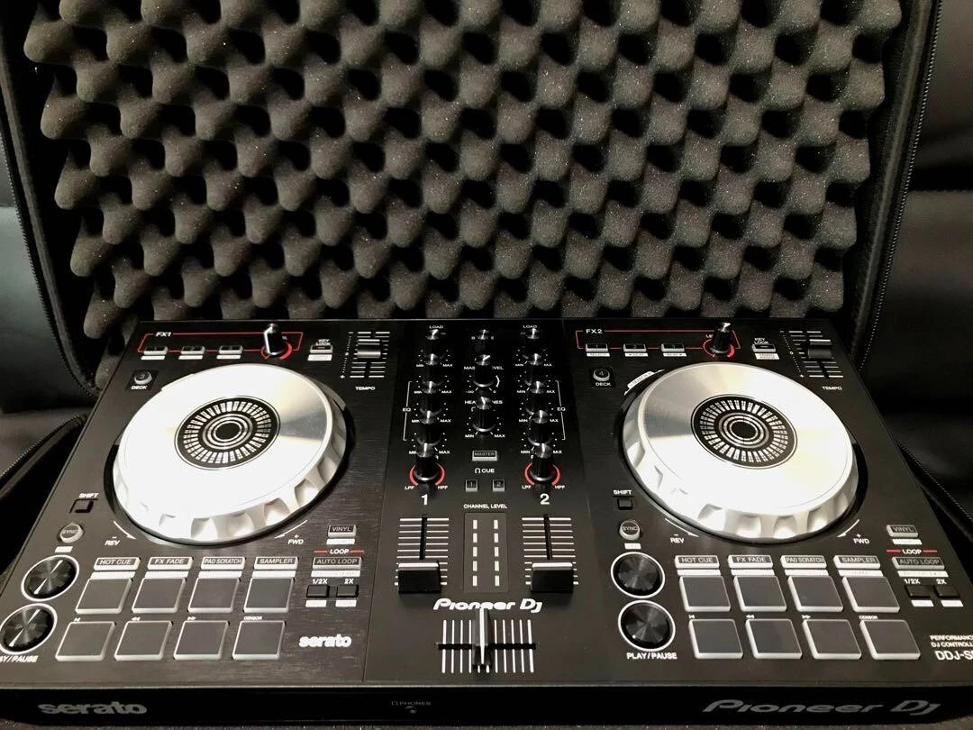 Pioneer DDJ-SB3 2-Channel DJ Controller Serato w/ Odyssey Hard