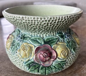 Ceramic spiton titled 'Rozane Floral' by Roseville Pottery