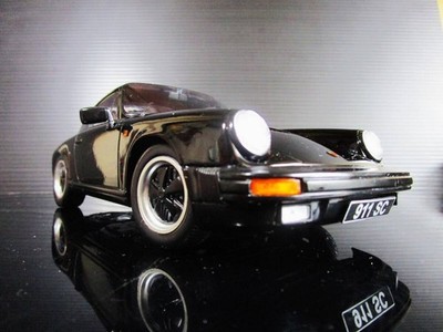 Rare Excellent Condition KK Scale 1 18 PORSCHE 911 SC Coupe 1983 Porsche 911 Sup
