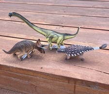 New With Tags 3 MOJO Realistic Dinosaur Replica Toy Figures
