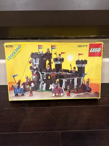 LEGO Castle Black Monarch's Castle (6085) 100% Complete w Box and Instructions
