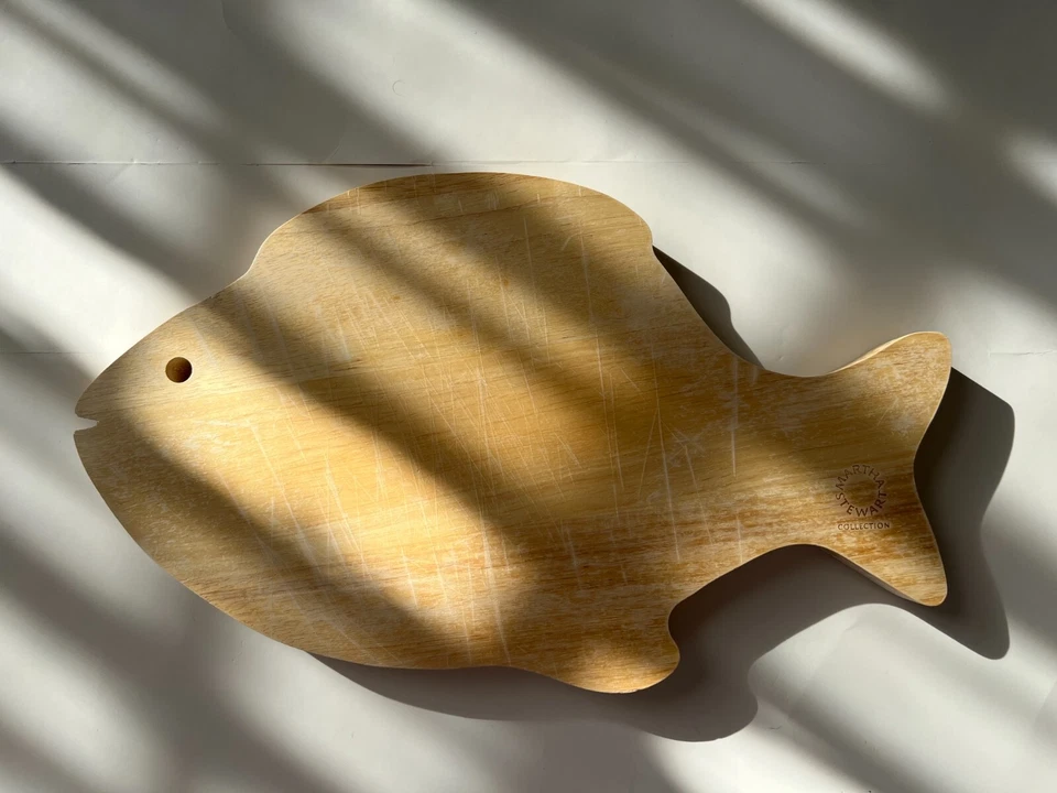 Martha Stewart Collection Fish Shaped Wood Cutting Board/Cheese Board -Y2K - Image 2 of 4