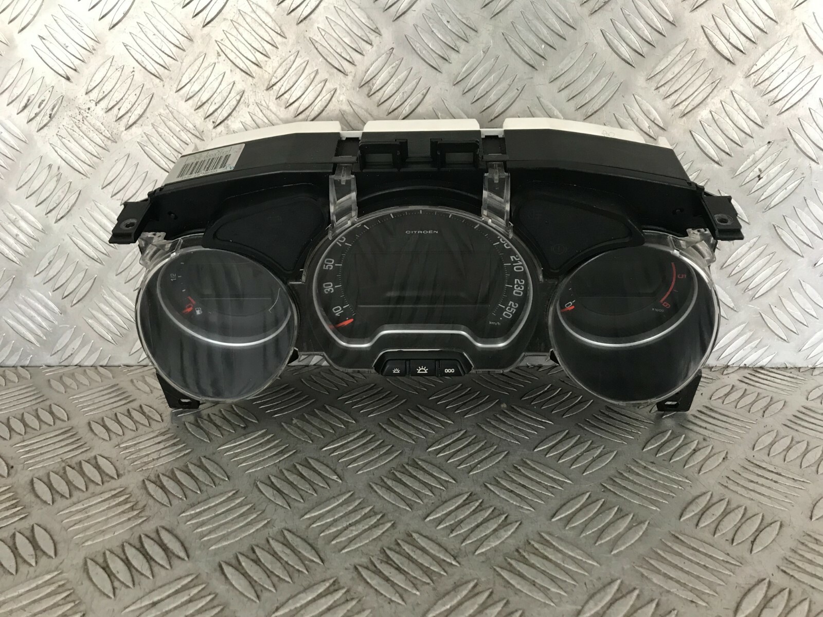 Picture 1 of 4