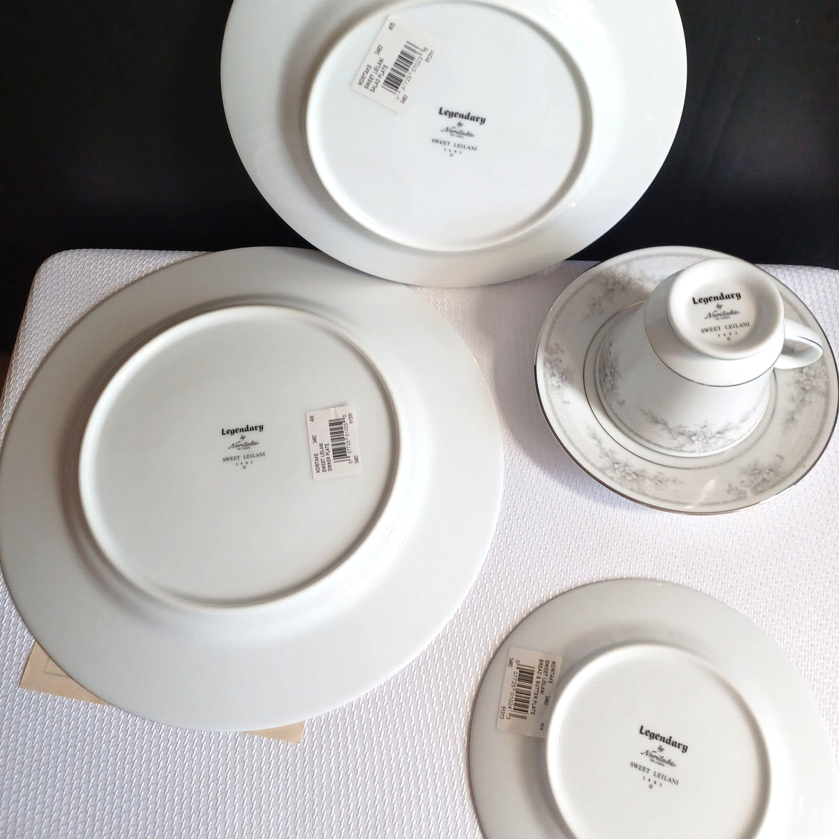 Legendary by Noritake Sweet Leilani - SET OF 4 PLACE SETTINGS - 20