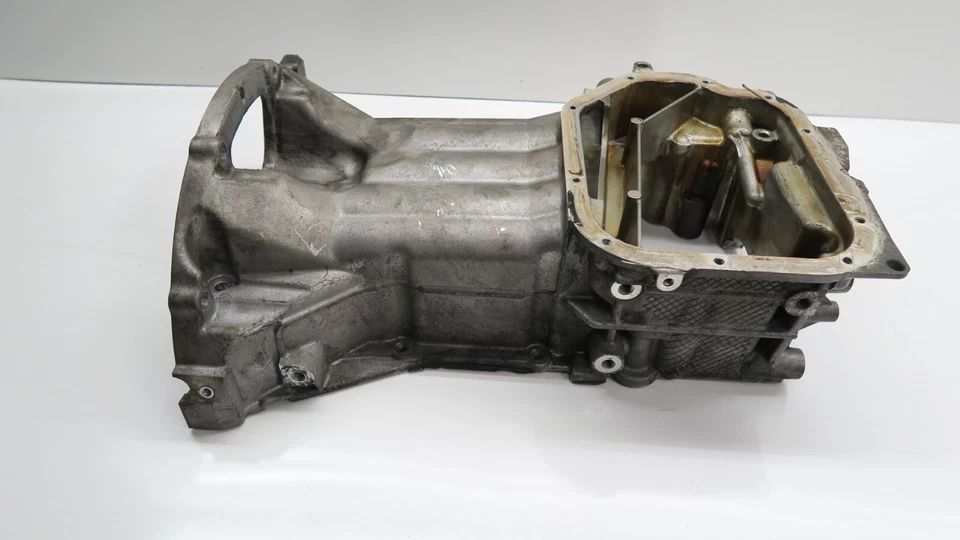 Nissan Quest 2011-2017 OEM 3,5 L cárter de aceite superior del motor Foto 2 de 4