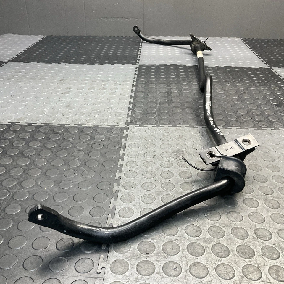 Barra estabilizadora trasera Ford Taurus 2010-2014 AWD barra estabilizadora antivuelco OEM Foto 4 de 4