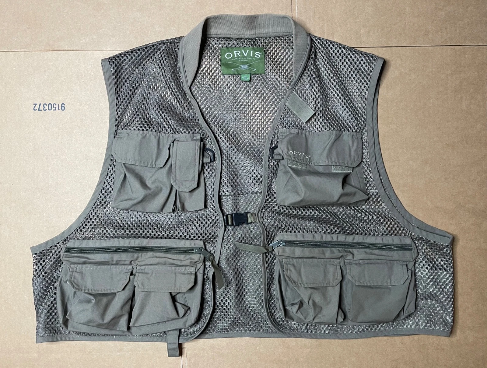 Orvis Men’s XL Clearwater Fly Fishing Vest Pockets Cargo Tactical Green