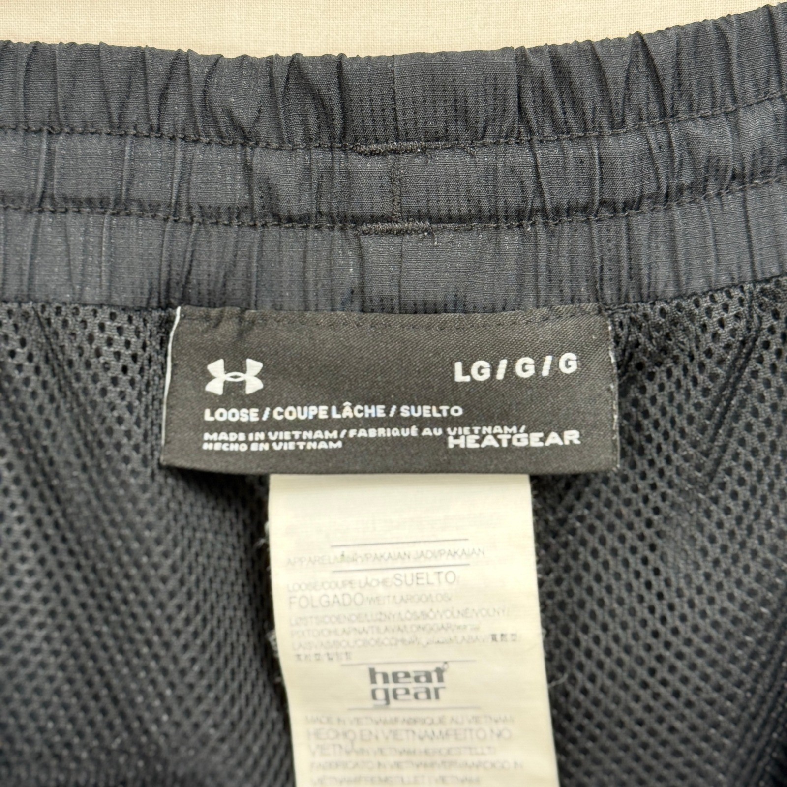 Under Armour HeatGear Mens Large Black Loose Fit Mesh Lined Track Pants thumbnail 6