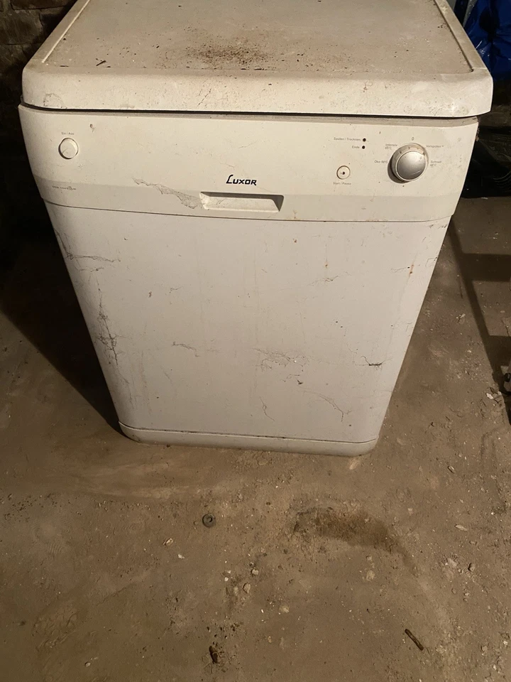 Alte Kaputte Spülmaschine Luxor zum Verschenken An Selbstabholer