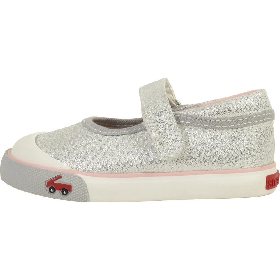 Zapatos See Kai Run para niñas pequeñas Marie Silver Glitter Mary Janes talla: 5T Foto 2 de 4