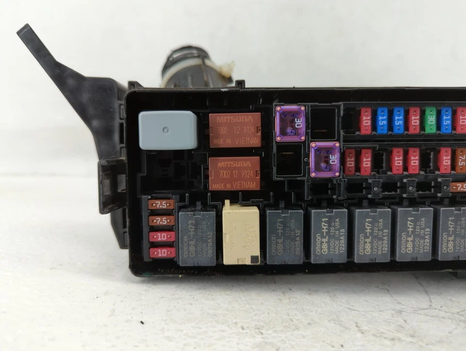 2011-2013 Infiniti M37 Fusebox Fuse Box Relay Module T7a-a11 J562Y - Image 3 of 4