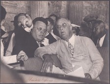 FRANKLIN D. ROOSEVELT - AUTOGRAPHED SIGNED PHOTOGRAPH