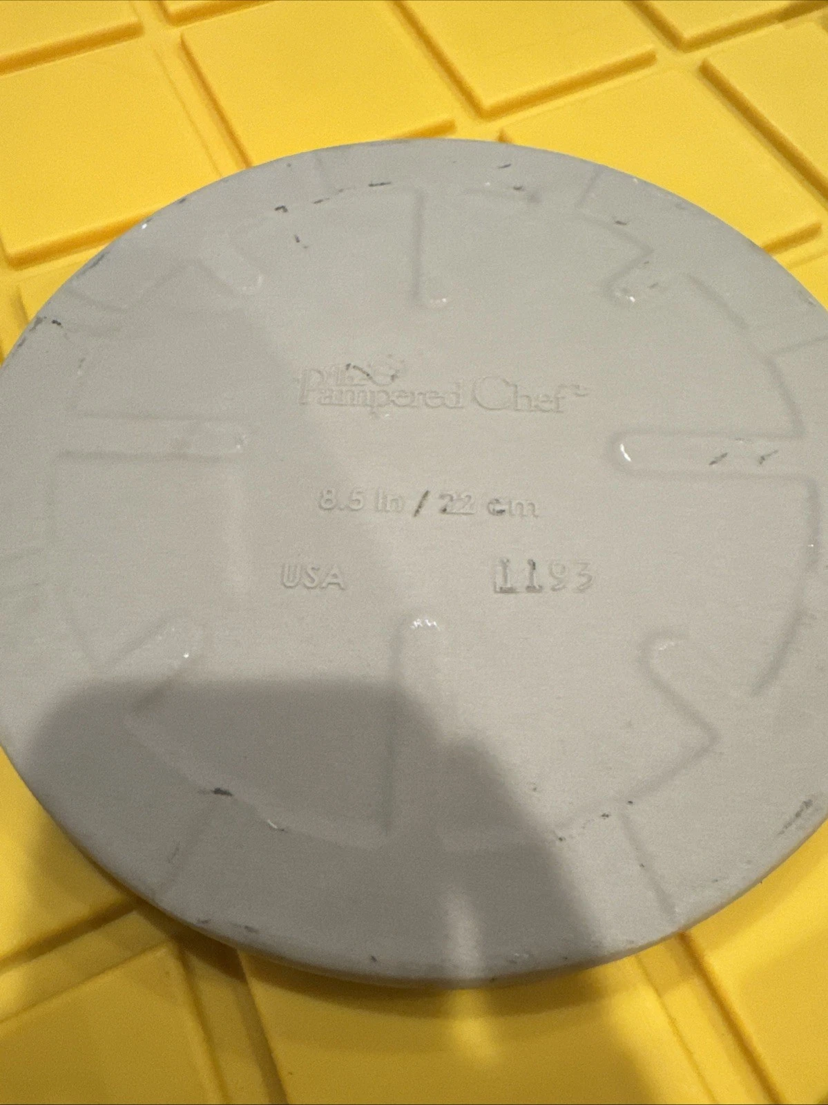 Pampered Chef Pizza Stone Personal Size Stone Round Stoneware 1387