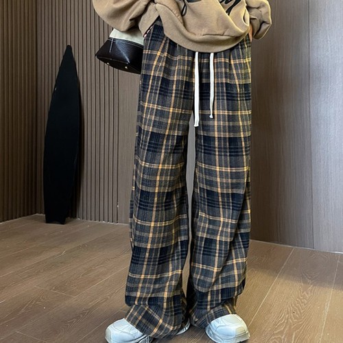 Sophisticated Casual Look Stylish Women's plaid pants with straight fit - Picture 8 of 24