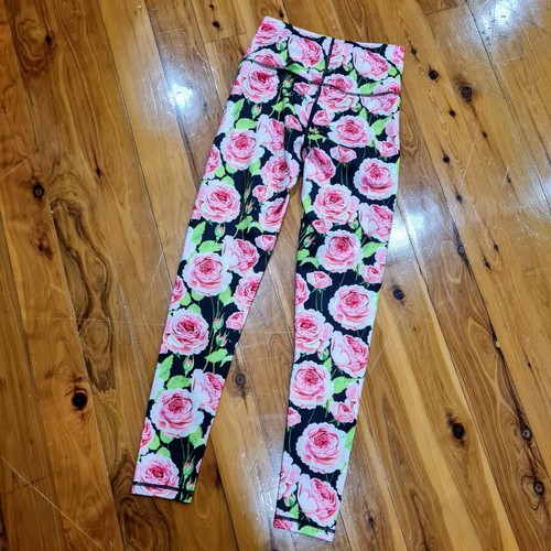 Women's size XS 'TEREZ NEW YORK' Gorgeous rose print ankle length leggings - EUC - Picture 3 of 7