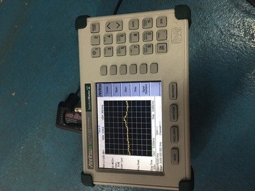 Anritsu MS2711D HandHeld Spectrum Master Analyzer MS2711 Color LCD - Picture 2 of 6