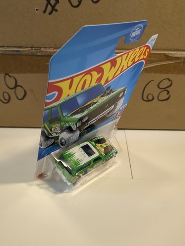 Nissan Patrol Custom #34 Green 5/10 2024 Hot Wheels Case F - 第 3/4 張圖片