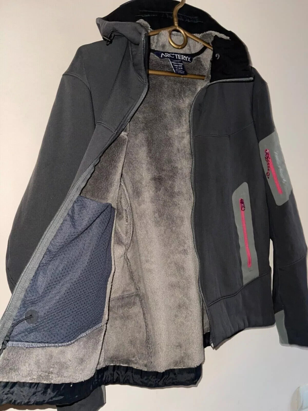 ARC'TERYX HYLLUS GIACCA CON CAPPUCCIO POLARTEC POWER SHIELD O2 HIGH LOFT NERO DONNA L