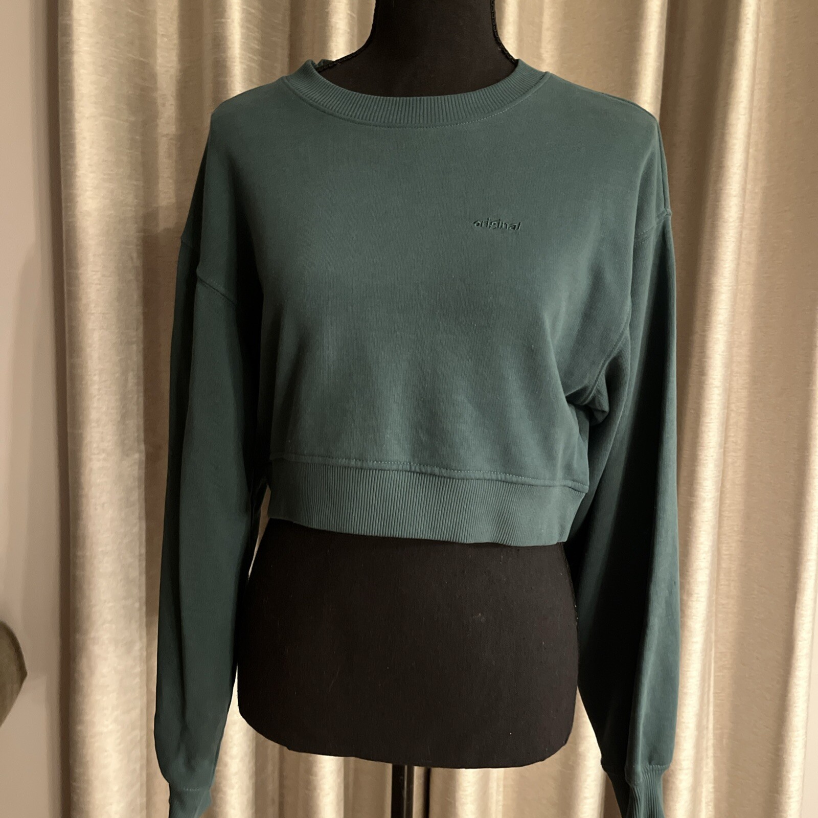 Divided H&M Original Basic Green Cropped Crew Nec… - image 1