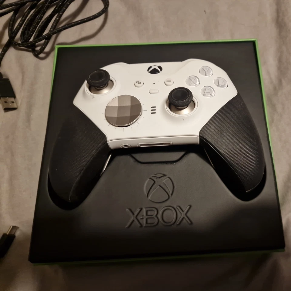 Microsoft Xbox Elite Wireless Controller Series 2 - White Mint Original Packaging - Image 4 of 4