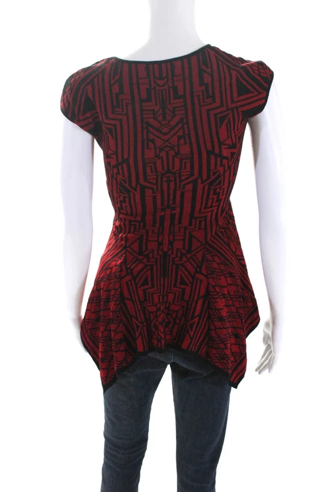 Camiseta sin mangas asimétrica con estampado geométrico RVN para mujer roja negra talla pequeña Foto 3 de 4
