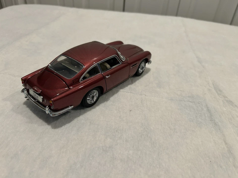 1964 Aston Martin  DB 5 Danbury Mint - Image 2 of 4