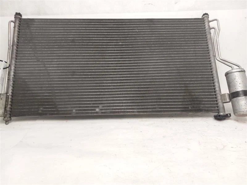 CONDENSADOR AC compatível com Nissan Quest 2004 - 2009 OEM - Imagem 2 de 4