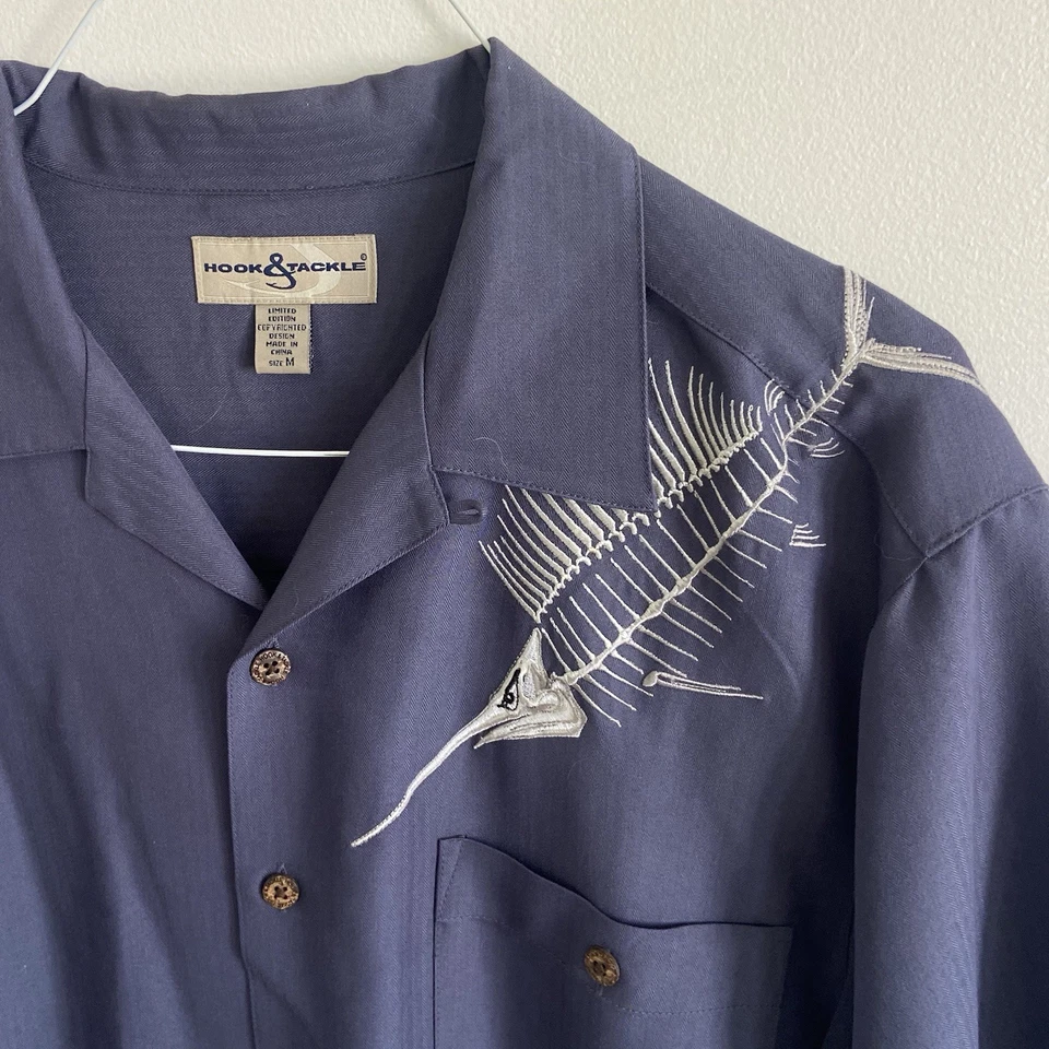 Hook & Tackle Short Sleeve Fishing Camp Shirt  M Embroidered Fish Print Blue - Image 2 of 4