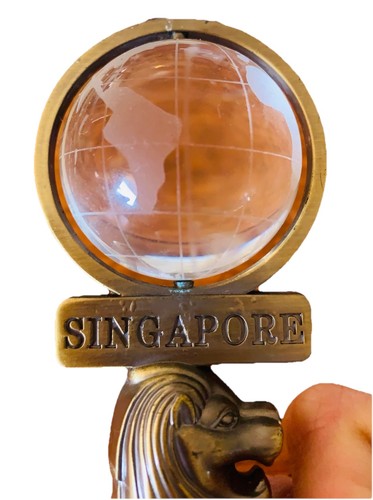 Vintage Brass Look -Singapore Merlion Souvenir Bottle Opener Etched Glass Globe - Picture 7 of 18
