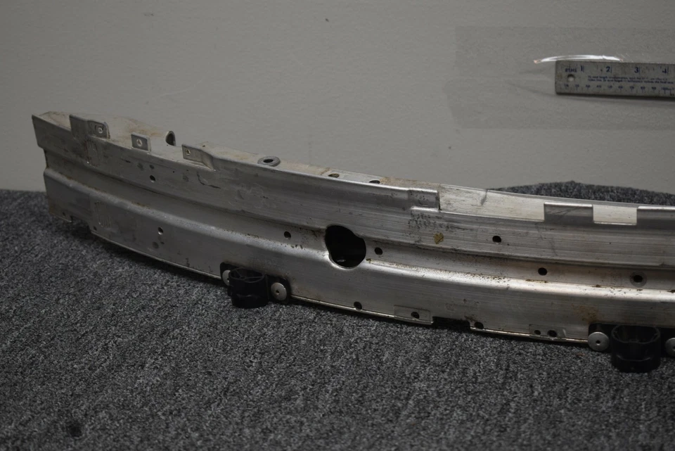 BMW SERIE 5 528I 535I 550I 2004-2009 BARRA DE REFUERZO DELANTERA OEM de fábrica Foto 2 de 4