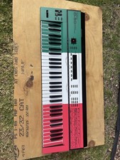 Roland D-50 con dise o